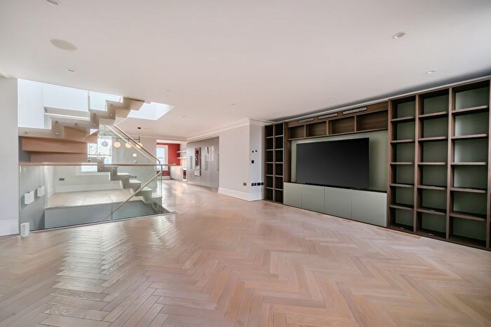 2 Bedroom Flat To Rent In Linden Gardens, London, W2