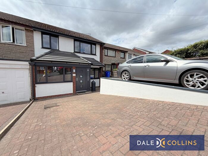 4 Bedroom Semi-Detached House For Sale In Hulse Street, Fenpark, ST4