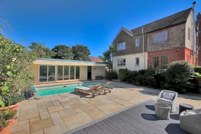 4 Bedroom Detached House For Sale In Rolvenden Road, Benenden, Kent, TN17