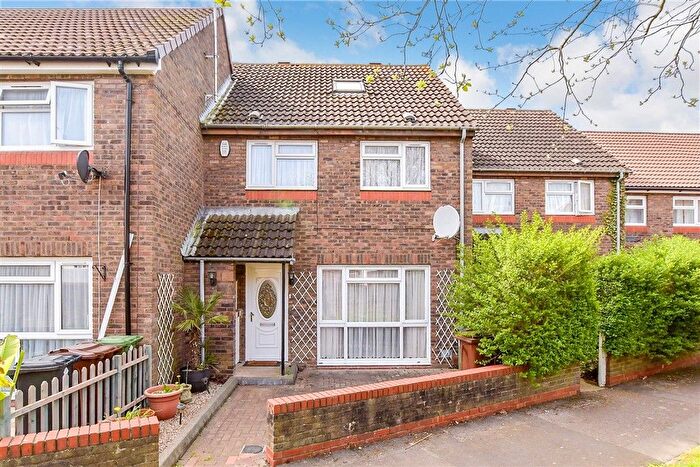 2 Bedroom Terraced House For Sale In Nash Road, Chadwell Heath, Essex, RM6