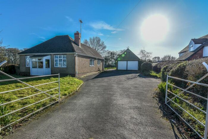 2 Bedroom Bungalow For Sale In Berkeley Heath, Berkeley, GL13