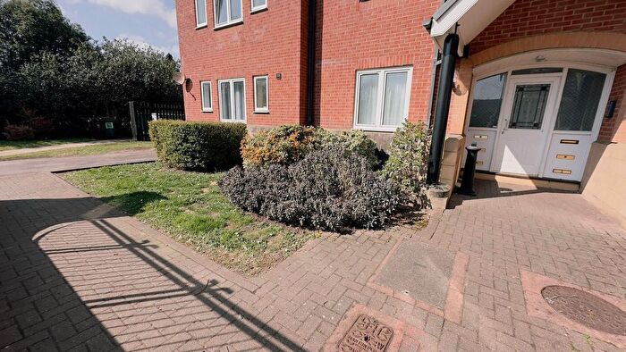 2 Bedroom Flat To Rent In Corvette Court, Cardiff, CF10