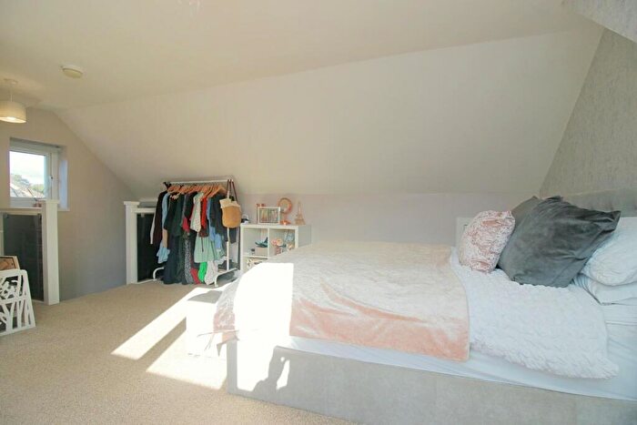 3 Bedroom End Of Terrace House For Sale In Harley Walk, Bramley, LS13
