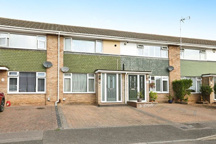 2 Bedroom Terraced House For Sale In Simpson Road, Sittingbourne, ME10