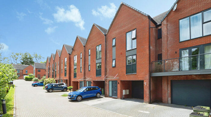 3 Bedroom Town House For Sale In Premium Chain Free Townhouse; Sundays Hill Close, Hedge End, SO30