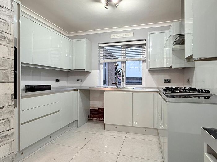 3 Bedroom Semi-detached House For Sale In Ladyhill Road, Newport, NP19