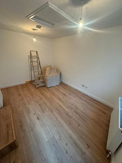 1 Bedroom Flat To Rent In Riverdene Road, Ilford, IG1