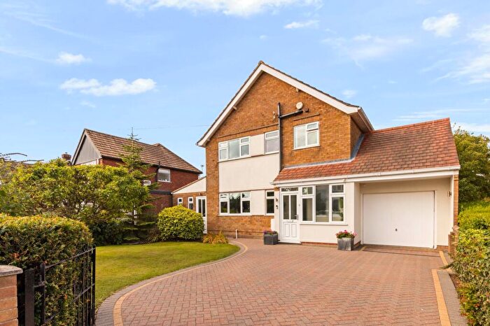 4 Bedroom Detached House For Sale In Hardys Road, Cleethorpes, DN35