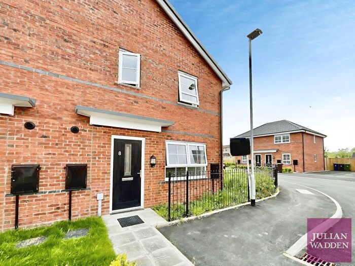 2 Bedroom Terraced House To Rent In Pinfold Crescent, Hyde, Greater Manchester, SK14