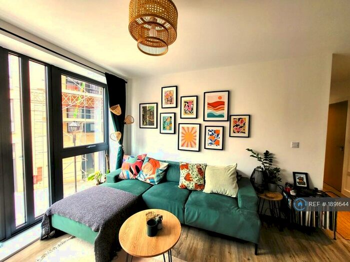 2 Bedroom Flat To Rent In Beckford House, Bristol, BS1