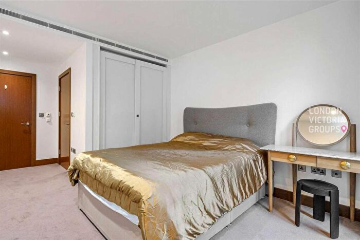 2 Bedroom Apartment For Sale In St. Dunstans House, - Fetter Lane, London, EC4A
