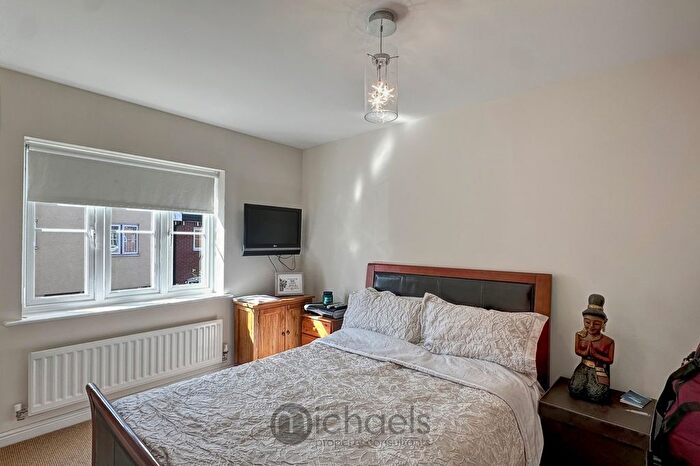 3 Bedroom Town House For Sale In Secundus Drive, Colchester, CO2