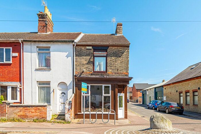 3 Bedroom End Terrace House For Sale In Oxford Road, Lowestoft, NR32