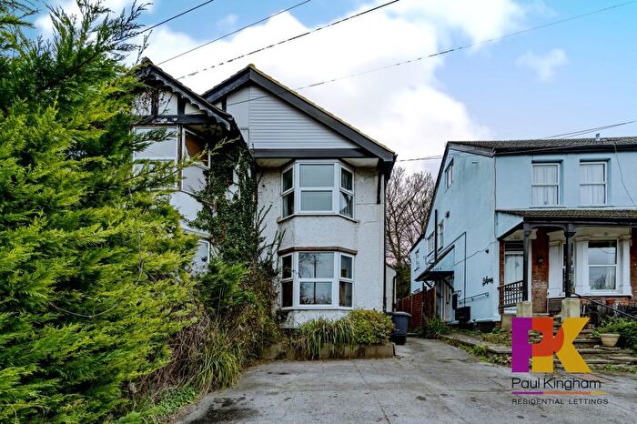 2 Bedroom Maisonette To Rent In Hughenden Road, High Wycombe, HP13