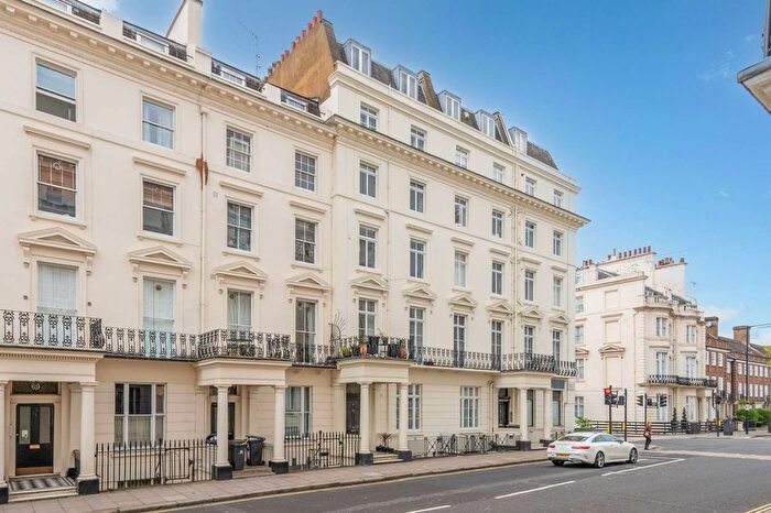 1 Bedroom Flat For Sale In Gloucester Terrace, Lancaster Gate, London, W2