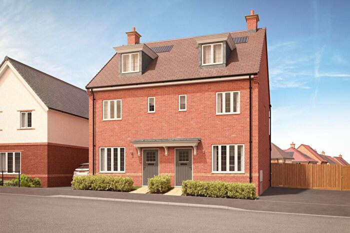 3 Bedroom Semi-Detached House For Sale In Cherry Square, Basingstoke, RG23