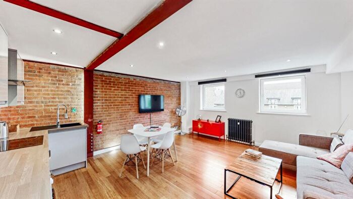 2 Bedroom Apartment To Rent In Brick Lane, Shoreditch, E1