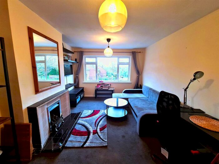 2 Bedroom Maisonette To Rent In Brambles Close, Isleworth, Middx, TW7