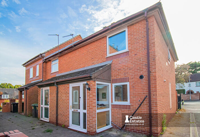 2 Bedroom Terraced House For Sale In Gatehouse Court, Nottingham, NG9
