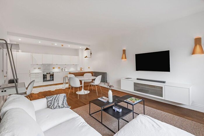 1 Bedroom Flat To Rent In Battersea Park Road, London, SW11