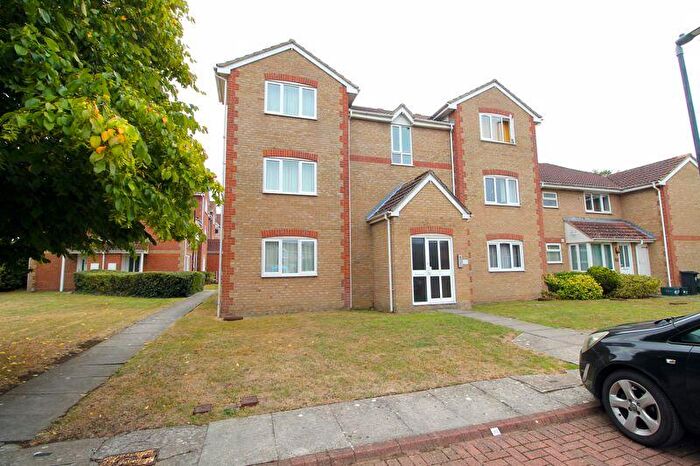 2 Bedroom Apartment For Sale In Great Meadow Road, Bradley Stoke, BS32