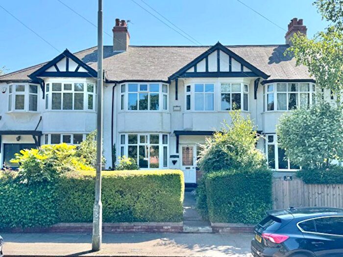 4 Bedroom Terraced House For Sale In Welholme Road, Grimsby, DN32