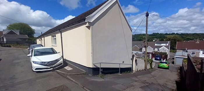 2 Bedroom Flat To Rent In Flat Albion Court, Albion Terrace, Blackwood, NP12