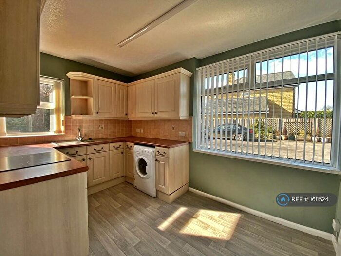 2 Bedroom Flat To Rent In Cleasby Court, Menston, Ilkley, LS29