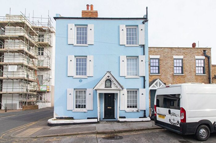 4 Bedroom End Of Terrace House To Rent In Trinity Square, Margate, CT9