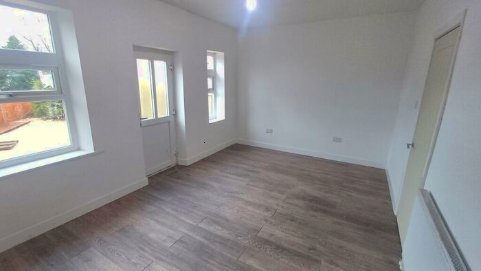 3 Bedroom House To Rent In Westlea, Clowne, S43