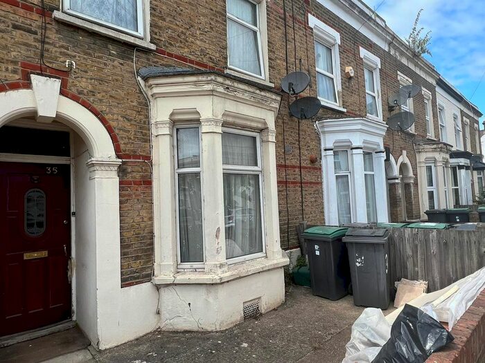 3 Bedroom Terraced House To Rent In Cunningham Road, London, N15
