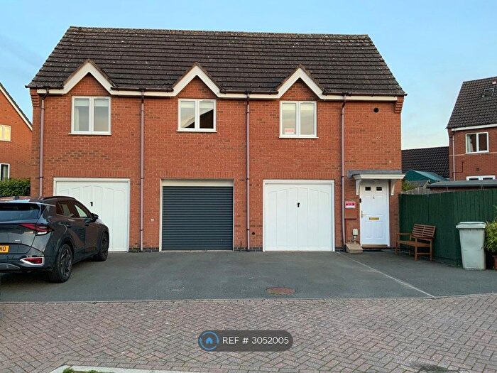 2 Bedroom Flat To Rent In Pilton Close, Oakham, LE15