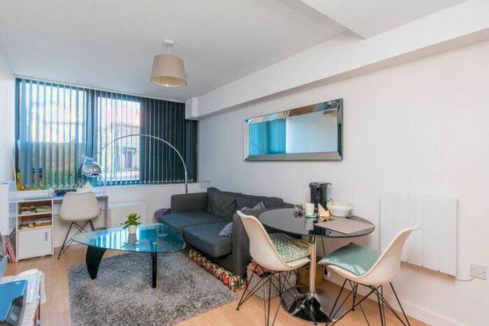 1 Bedroom Flat To Rent In Durnsford Road, Wimbledon, London, SW19