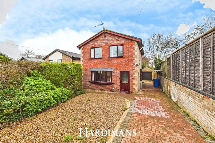 3 Bedroom Detached House For Sale In Clarkson Road, Lowestoft, NR32