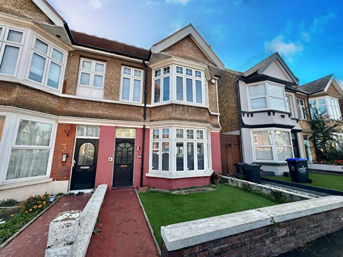 4 Bedroom Semi-Detached House To Rent In Lyndhurst Avenue, Cliftonville, Margate, Kent, CT9