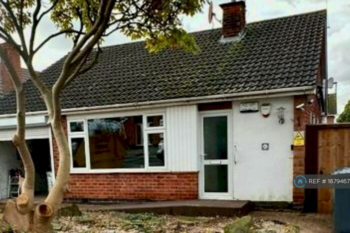 3 Bedroom Bungalow To Rent In Boxley Drive, West Bridgford, Nottingham, NG2