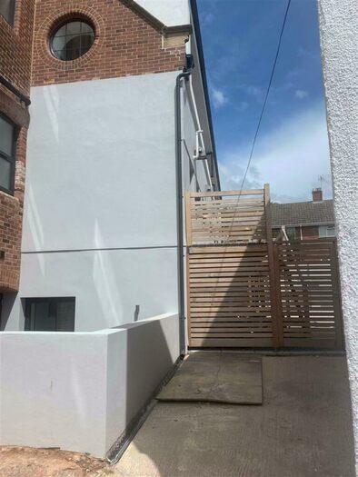 2 Bedroom Flat To Rent In Blackboy Road, Exeter, EX4