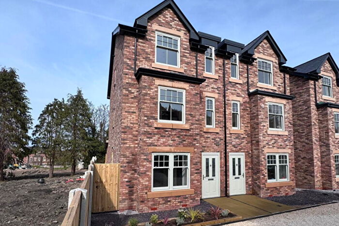 4 Bedroom Town House For Sale In Hillside Road, Colwyn Bay, LL29