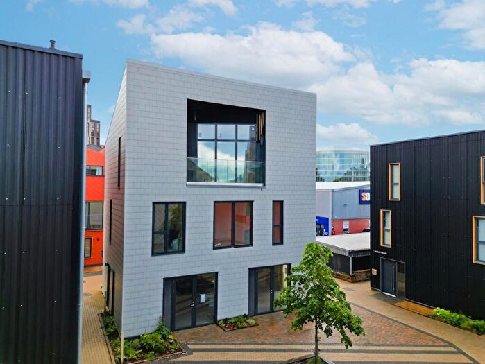 3 Bedroom Duplex For Sale In The Island, Kelham Central Sheffield, S3
