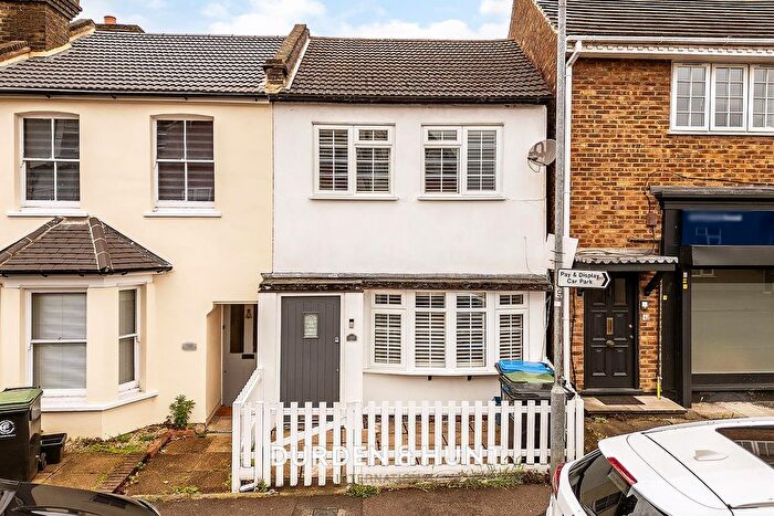 2 Bedroom End Of Terrace House To Rent In Forest Road, Loughton, IG10