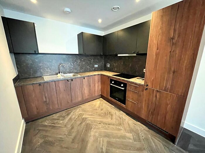 2 Bedroom Apartment To Rent In Gunsmith House, B4