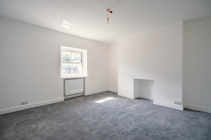 1 Bedroom Apartment To Rent In Plas Y Mor, Penmaenmawr, LL34