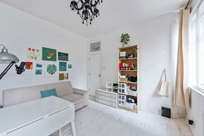 1 Bedroom Apartment To Rent In Pennybank Chambers, Fairchild Place, EC2A