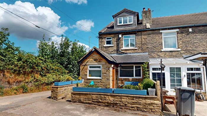 2 Bedroom End Terrace House For Sale In Broad Oak Lane, Brighouse, Halifax, HX3