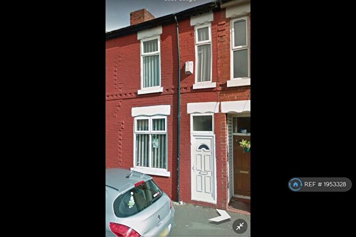 4 Bedroom Terraced House To Rent In Viscount Street, Manchetser, M14