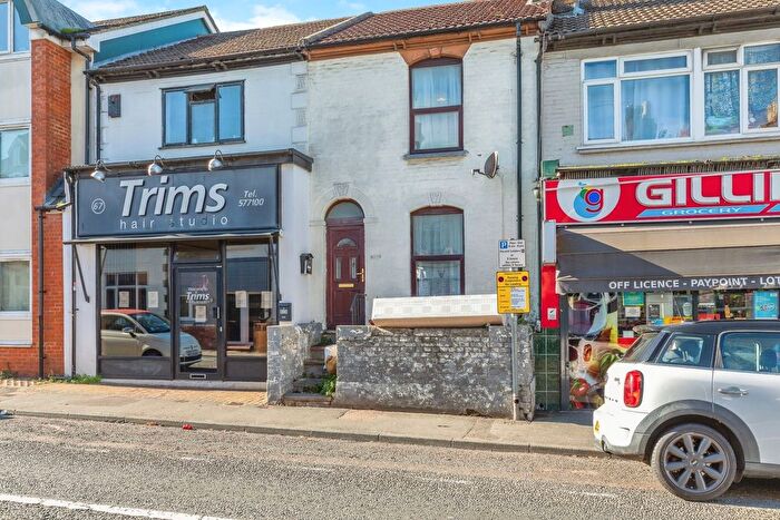 2 Bedroom Terraced House For Sale In Canterbury Street, Gillingham, Kent, ME7