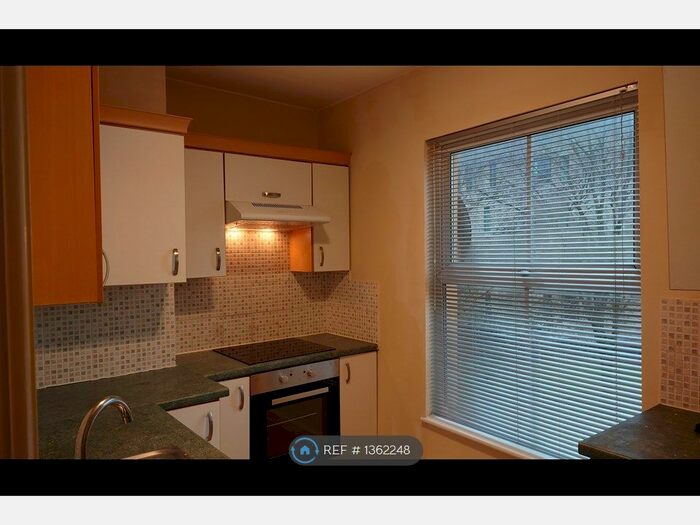 2 Bedroom Flat To Rent In Deansgate, Bolton, BL1