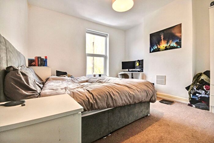2 Bedroom End Of Terrace House For Sale In Gladstone Street, Nottingham, NG7