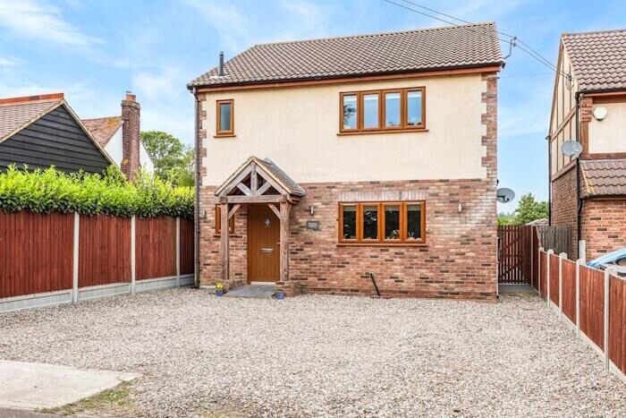 3 Bedroom Detached House For Sale In Stondon Road, Ongar, CM5