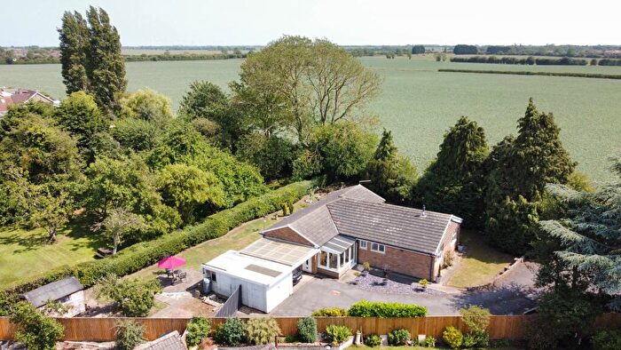 3 Bedroom Bungalow For Sale In Maple Grove, New Waltham, Grimsby, DN36